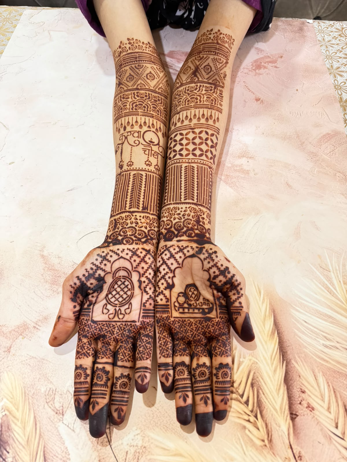 Karwachauth Mehendi Stencil  AHKD06 (SLIM HANDS)
